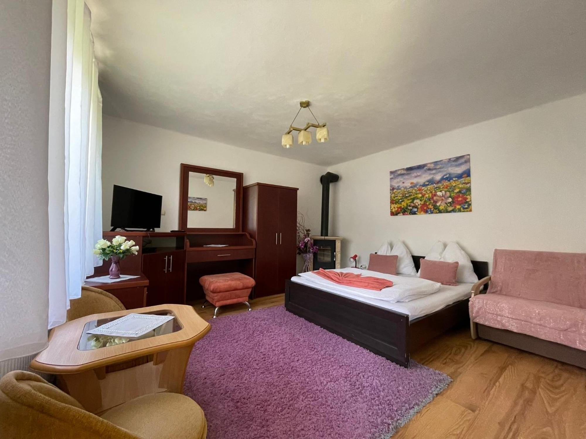 Apartmany Pod Troma Korunami Червены-Клаштор Экстерьер фото